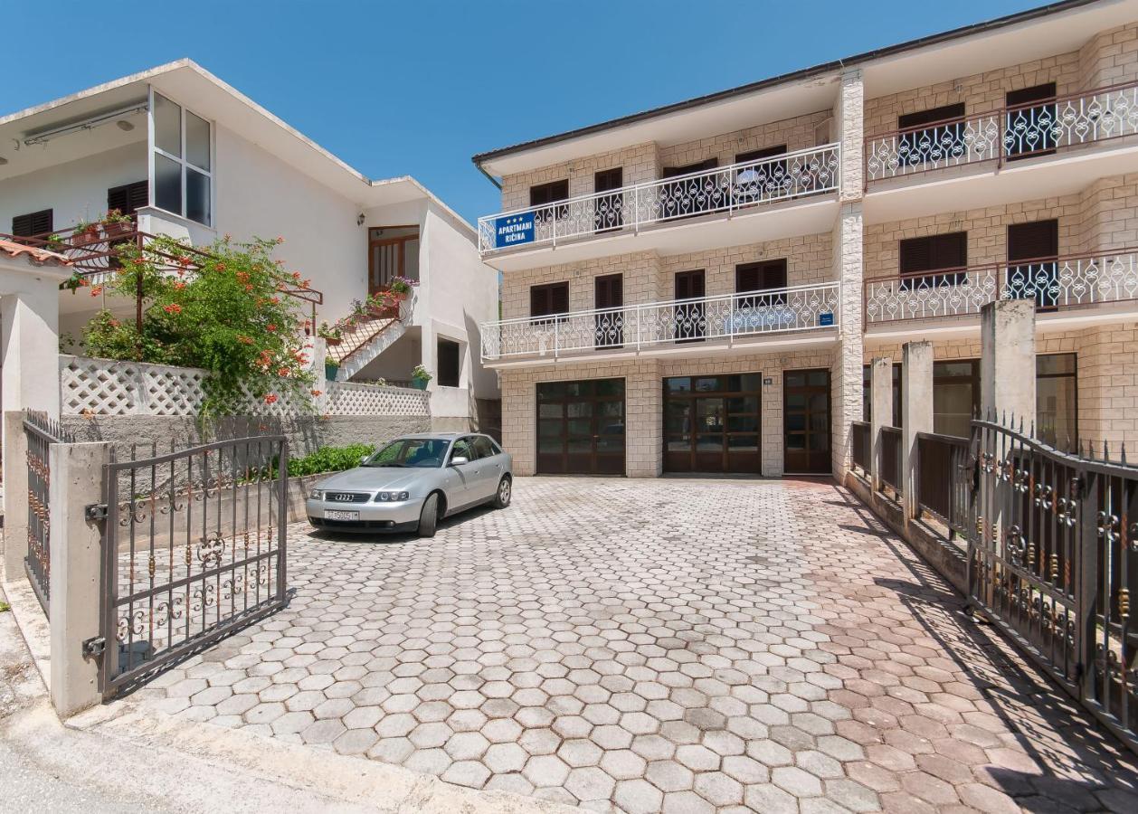 Apartments Ricina Dugi Rat Exterior photo