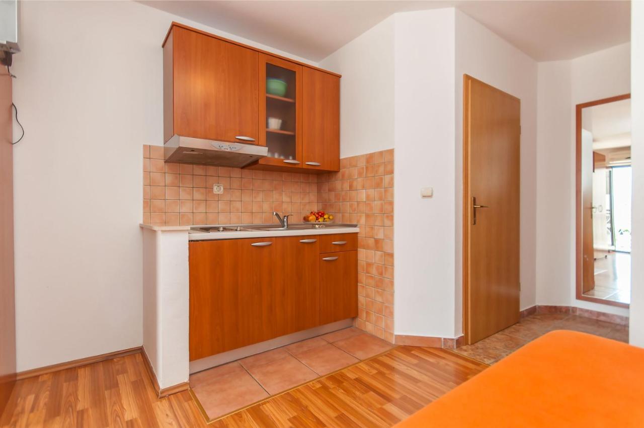 Apartments Ricina Dugi Rat Exterior photo