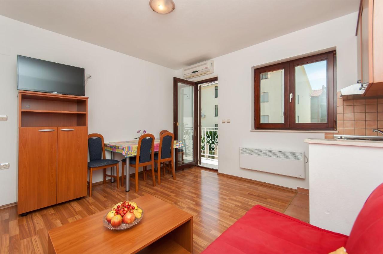 Apartments Ricina Dugi Rat Exterior photo